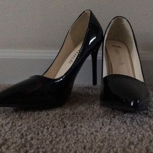 Plain high heels